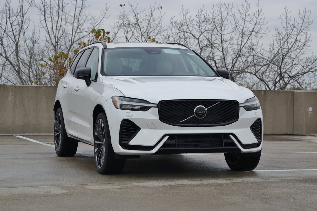 2027 Volvo XC60 plug-in hybrid T8 Ultra AWD SUV