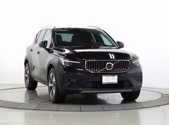 2025 Volvo XC40 B5 Plus Bright Theme SUV for Sale in Schaumburg, IL at Patrick Volvo Cars