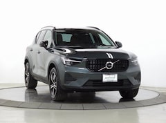 2026 Volvo XC40 B5 Core SUV