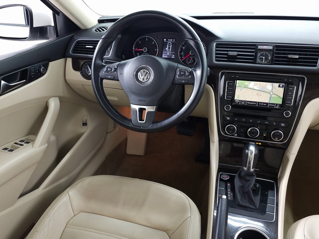 2014 Volkswagen Passat 2.0L TDI SEL Premium 15