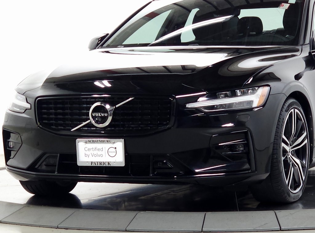 2022 Volvo S60 B5 AWD R-Design 3