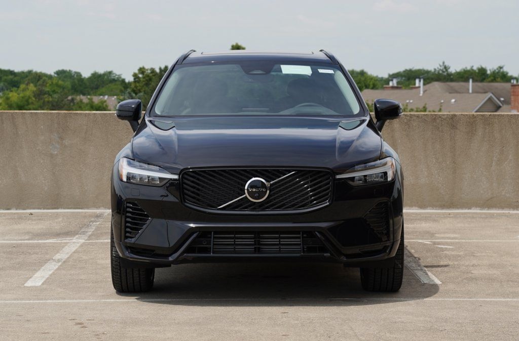 New 2026 Volvo XC60 plug-in hybrid T8 Ultra SUV