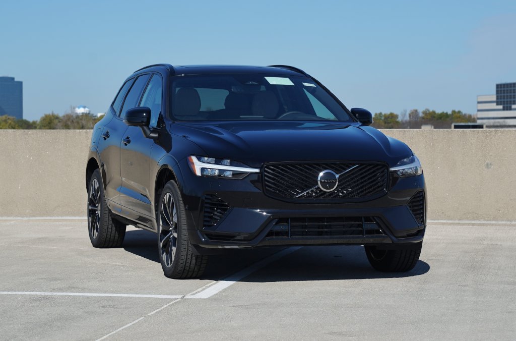 2027 Volvo XC60 Plus AWD SUV