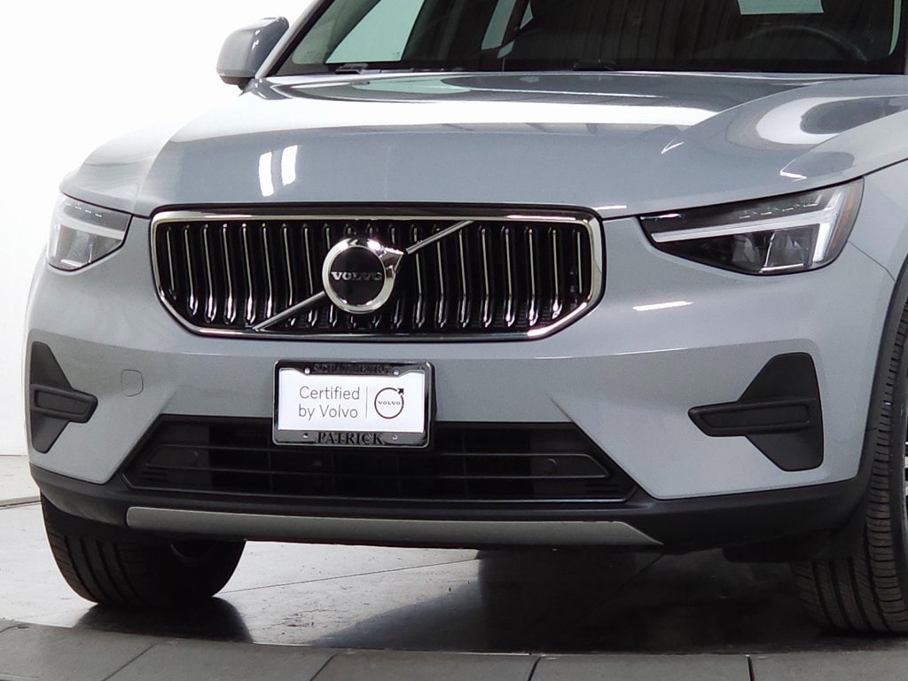 Certified 2025 Volvo XC40 B5 Core Bright Theme SUV
