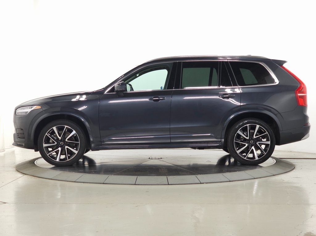 2022 Volvo XC90 T6 AWD Momentum 7 Seater 4