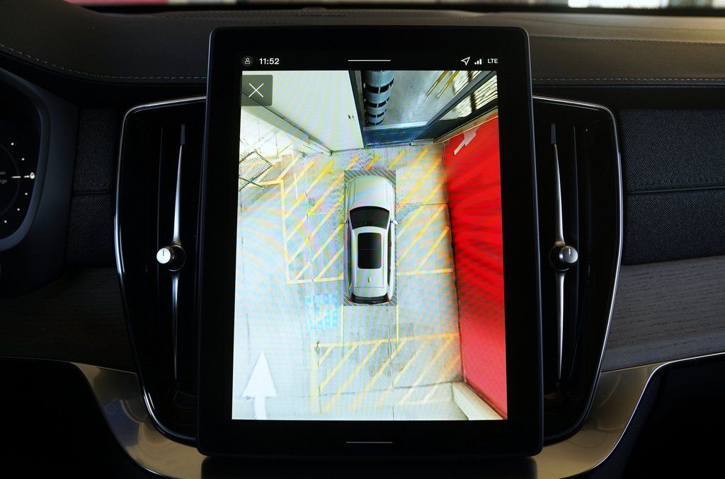 2026 Volvo XC90 Plus - Photo 19