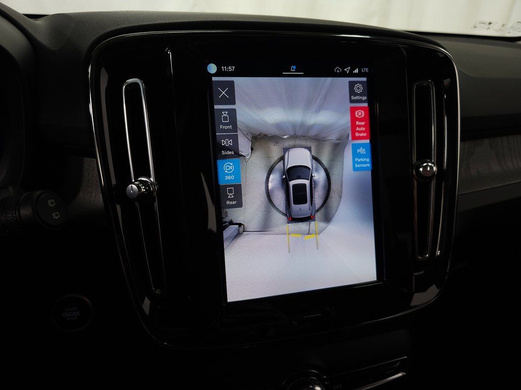 2026 Volvo XC40 Ultra - Photo 24