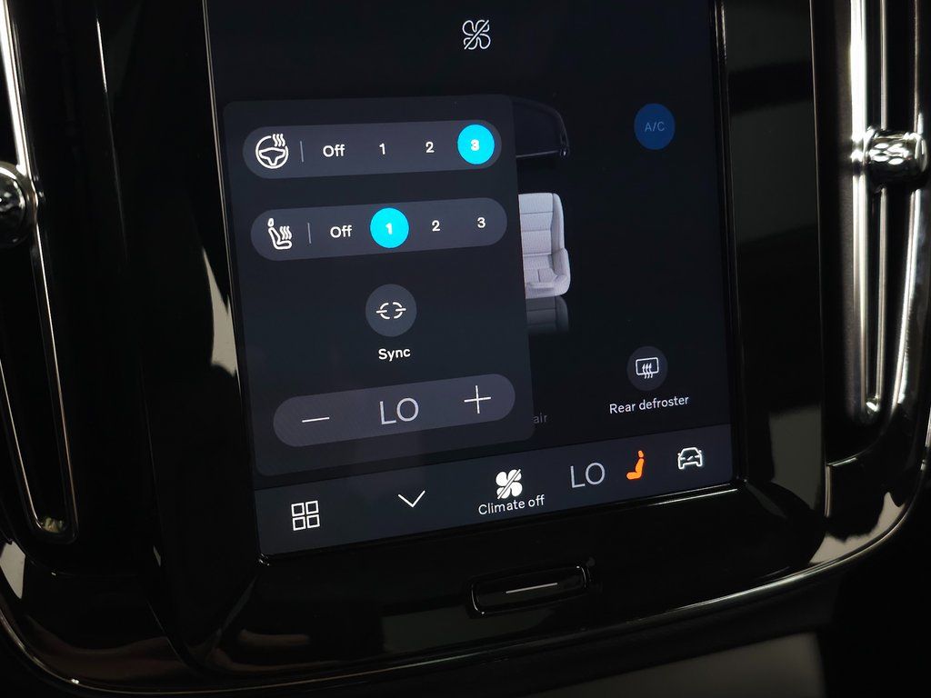 2026 Volvo XC40 Plus - Photo 24