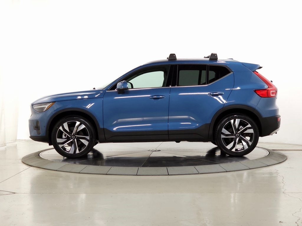 2023 Volvo XC40 B5 AWD Ultimate Bright 5