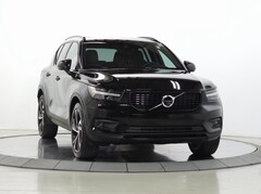 2019 Volvo XC40 T5 R-Design SUV for Sale in Schaumburg, IL at Patrick Volvo Cars