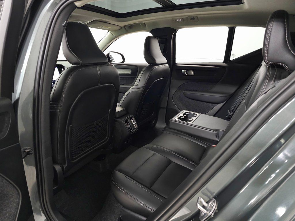 2026 Volvo XC40 Ultra - Photo 29