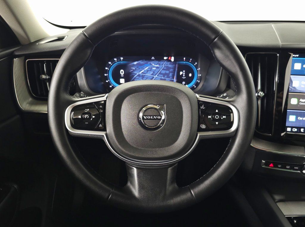2025 Volvo XC60 Plus - Photo 15
