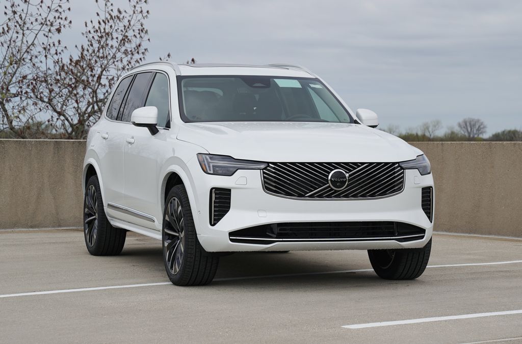 2026 Volvo XC90 B5 Plus Bright 6-Seater 4WD's photo