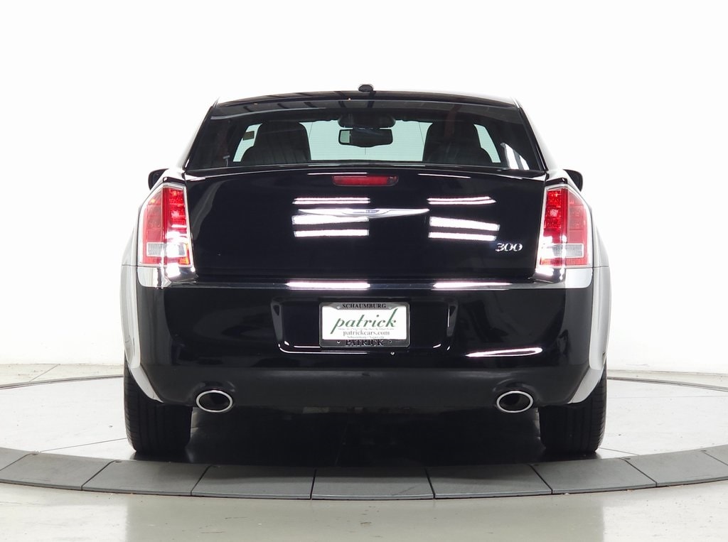 2014 Chrysler 300 Base 6