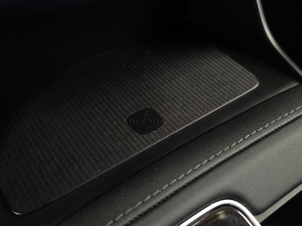 2025 Volvo XC90 Plus - Photo 28