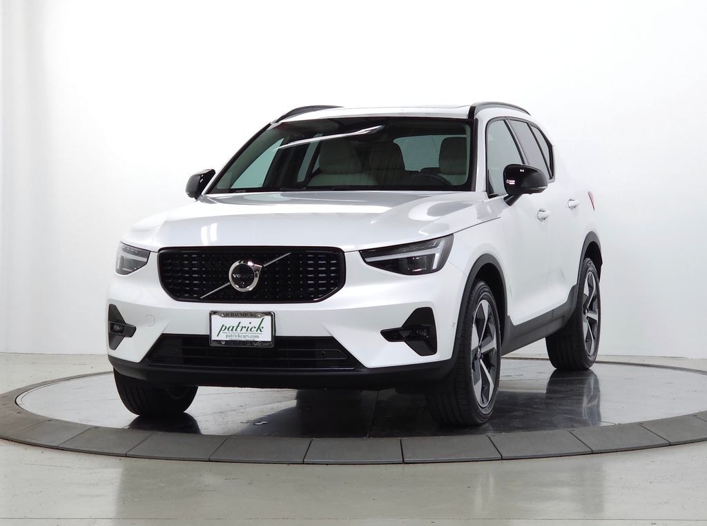 Used 2026 Volvo XC40 B5 Plus SUV