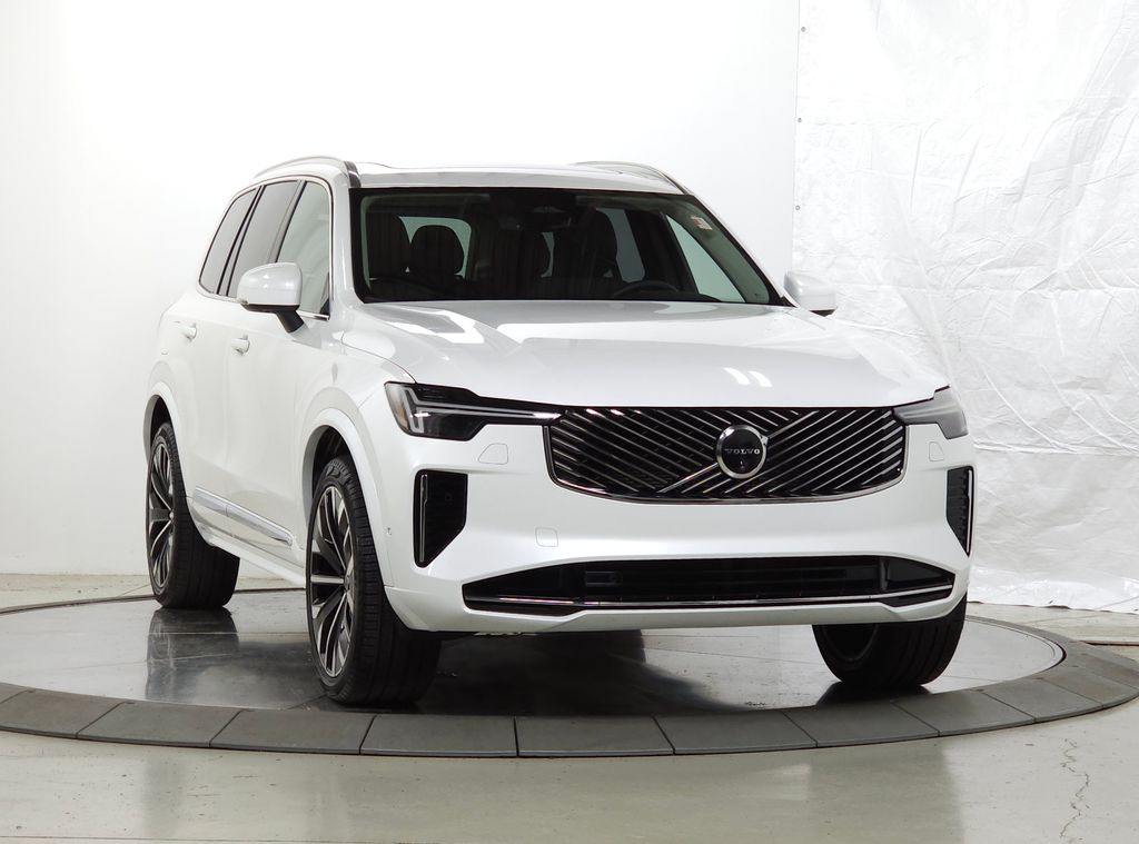 2025 Volvo XC90 B6 Plus Bright 7-Seater 4WD's photo