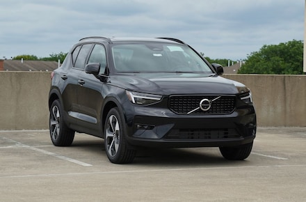 2026 Volvo XC40 B5 Plus AWD SUV