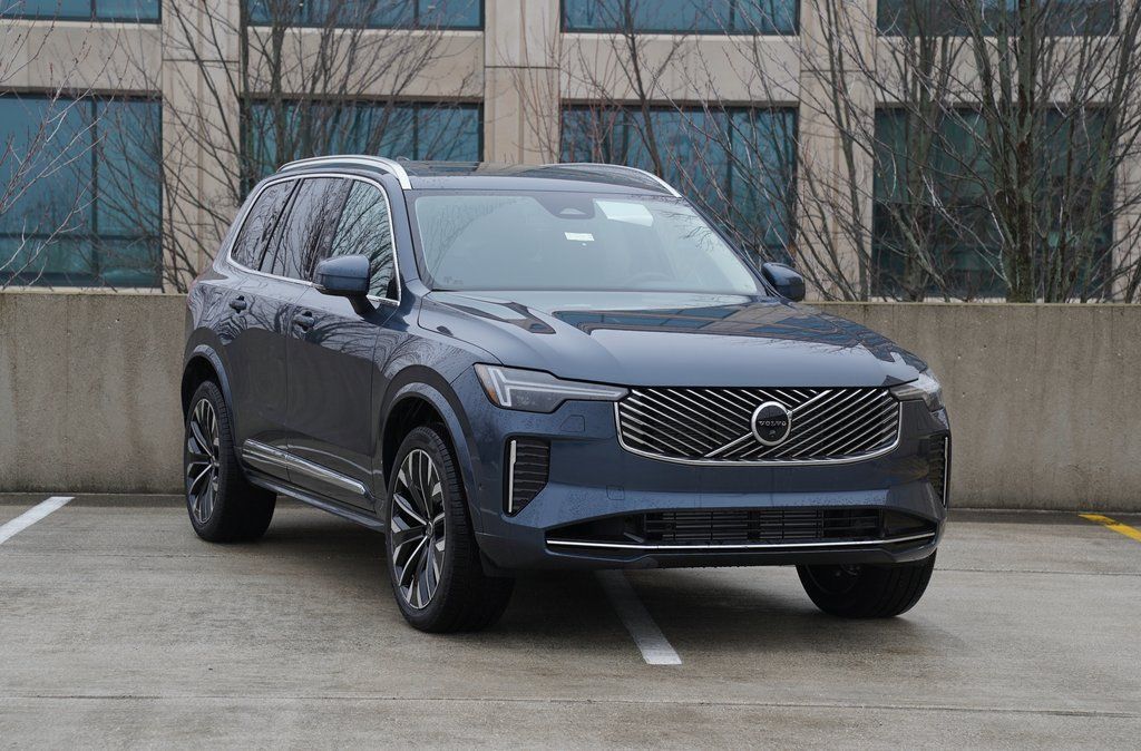 2026 Volvo XC90 T8 Recharge Plus Bright 7-Seat 4WD's photo