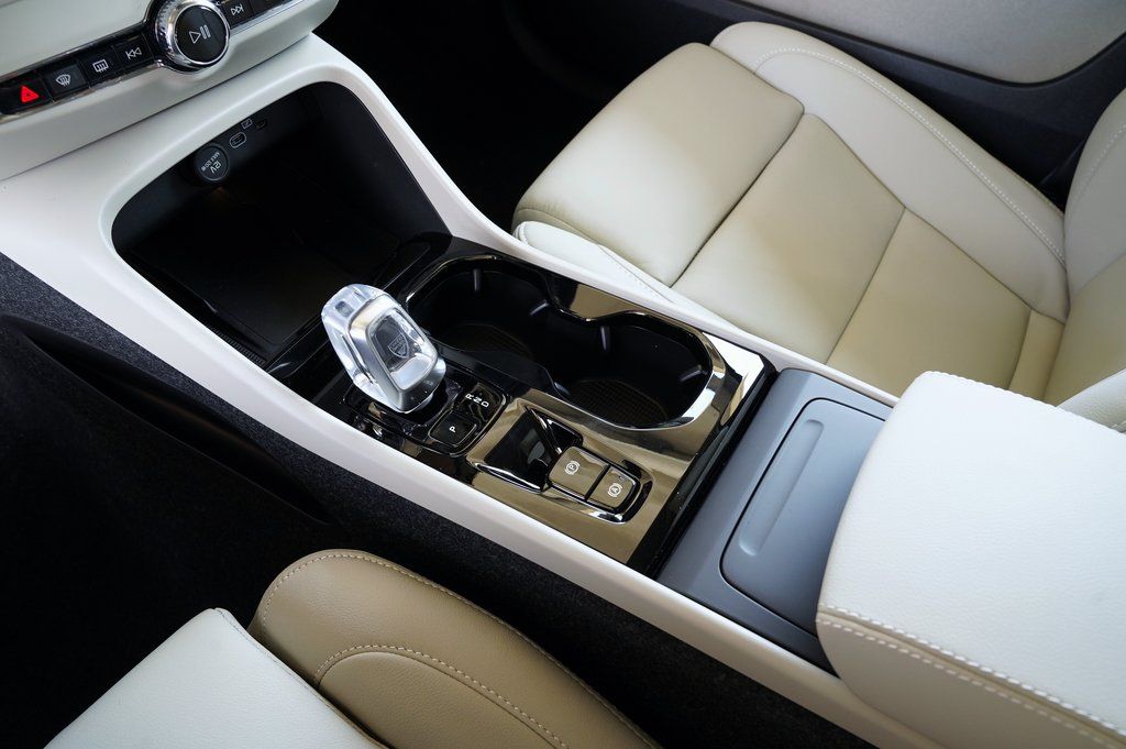 2026 Volvo XC40 Ultra - Photo 23