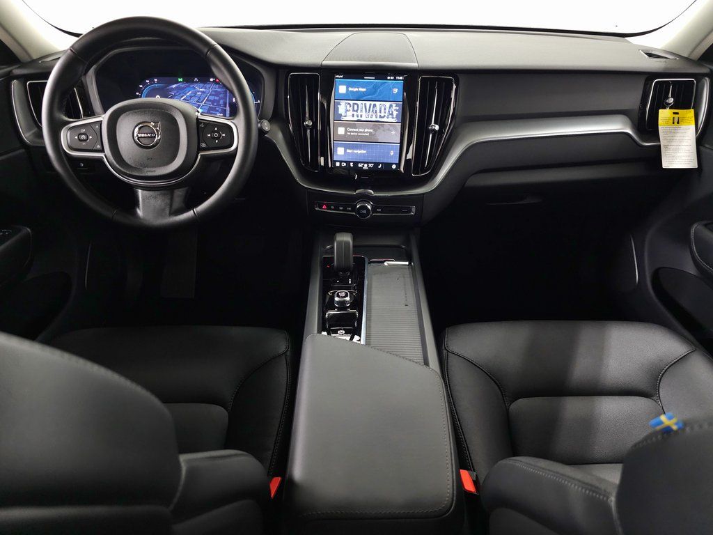 2025 Volvo XC60 Core - Photo 9
