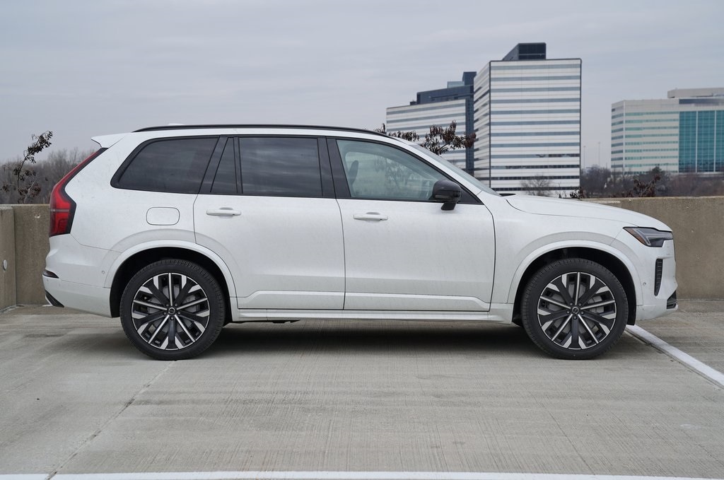New 2026 Volvo XC90 plug-in hybrid T8 Ultra Dark Theme 7-Seater SUV