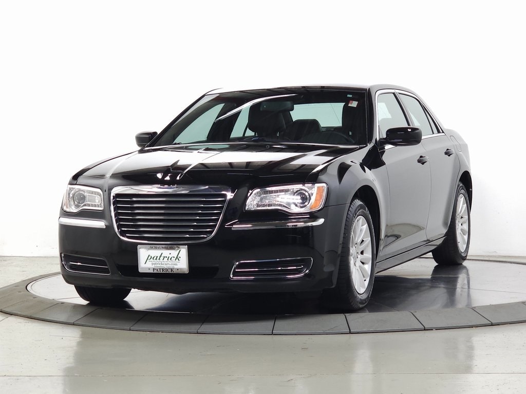 2014 Chrysler 300 Base 3