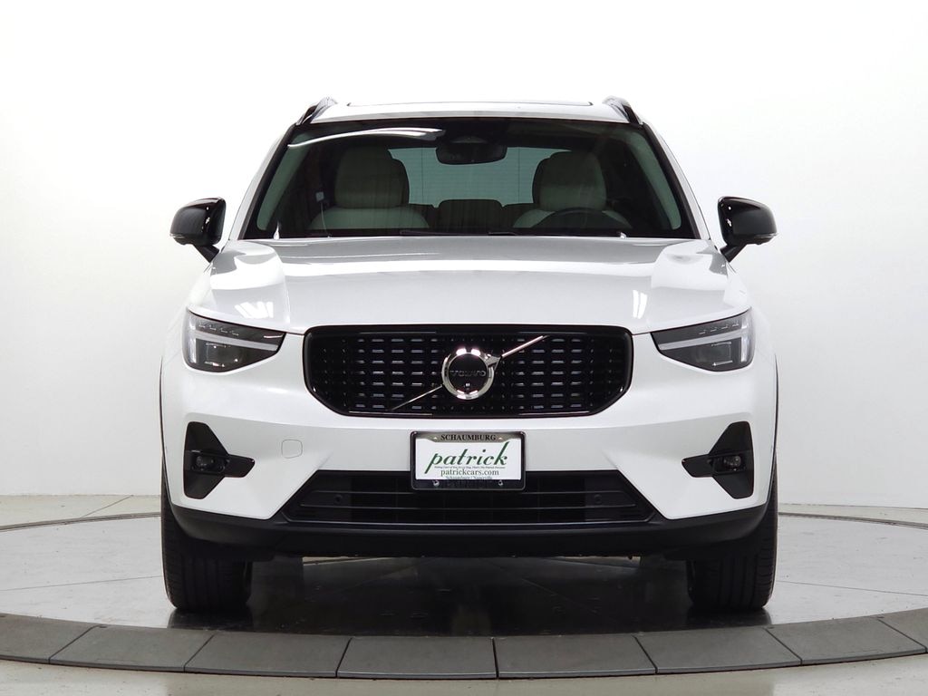 Used 2026 Volvo XC40 B5 Plus SUV