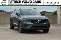 2026 Volvo XC40 B5 Core SUV