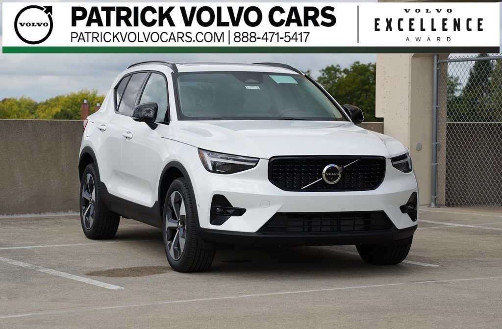 Used 2026 Volvo XC40 B5 Plus SUV