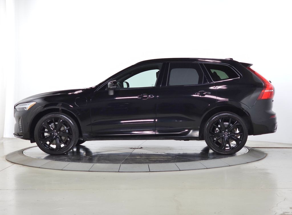 Certified 2025 Volvo XC60 plug-in hybrid T8 Ultra Black Edition SUV