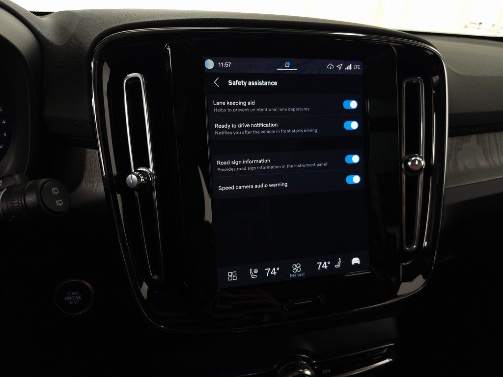 2026 Volvo XC40 Ultra - Photo 21