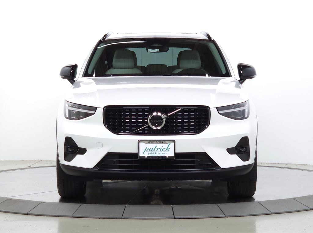 New 2026 Volvo XC40 B5 Plus SUV