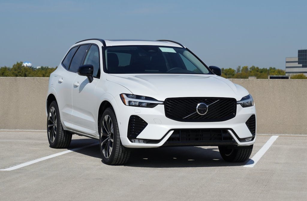 New 2026 Volvo XC60 B5 Plus SUV