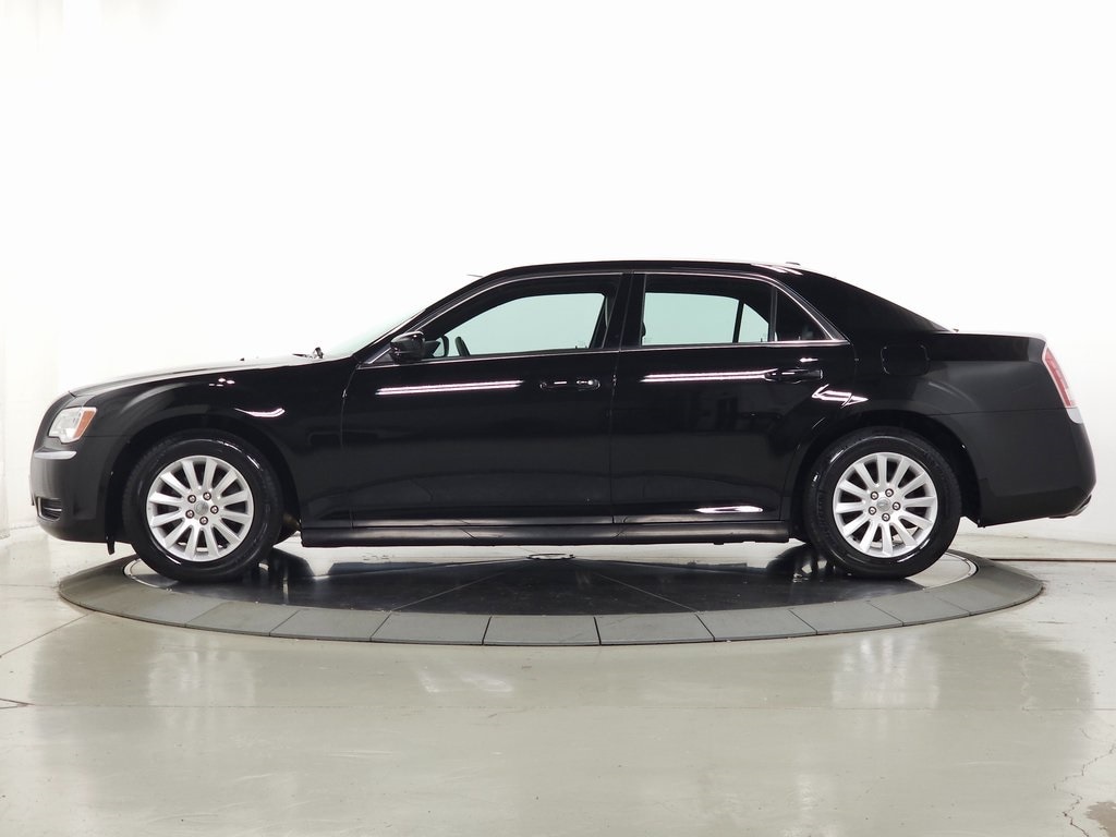 2014 Chrysler 300 Base 4