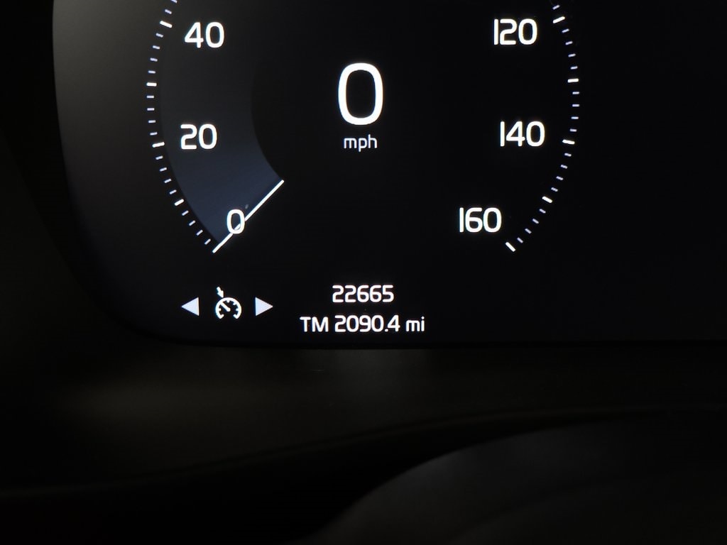 2021 Volvo XC40 T5 Momentum 21