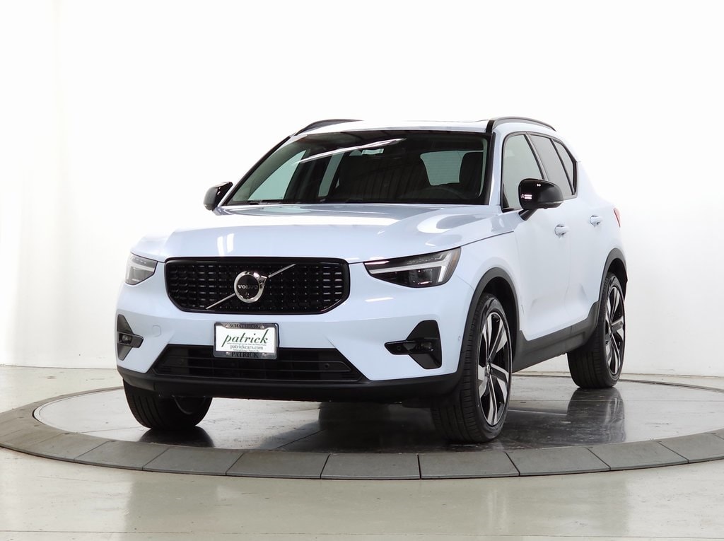 New 2026 Volvo XC40 B5 Ultra SUV