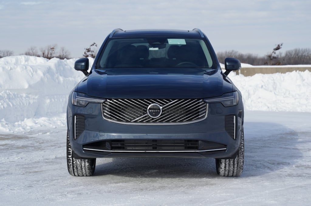 New 2026 Volvo XC90 plug-in hybrid T8 Plus 7-Seater SUV