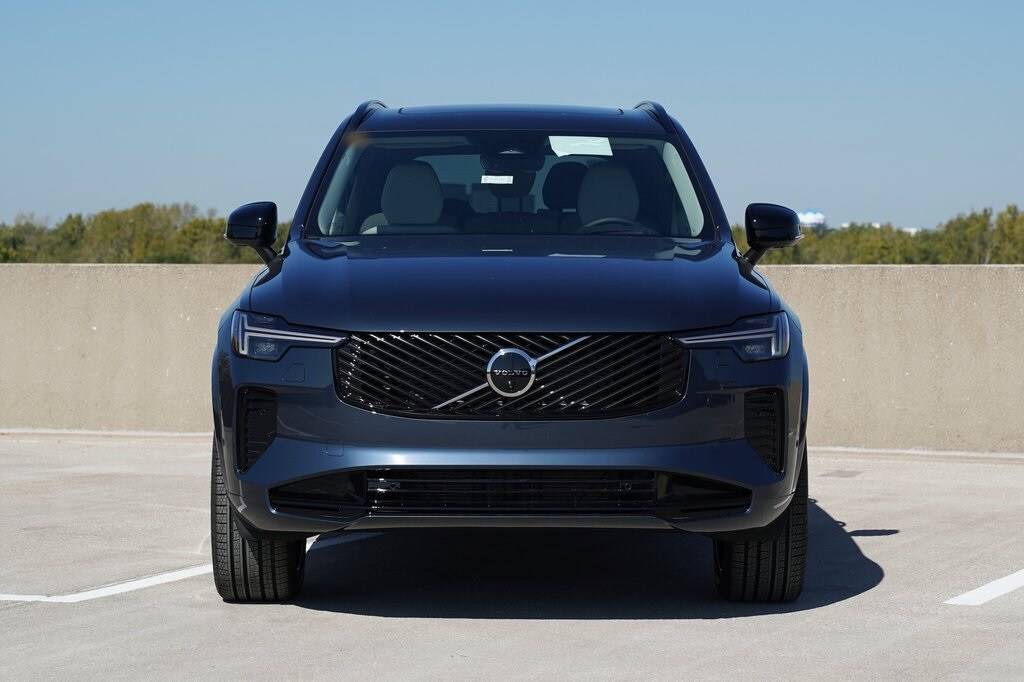 2026 Volvo XC90 photo 2