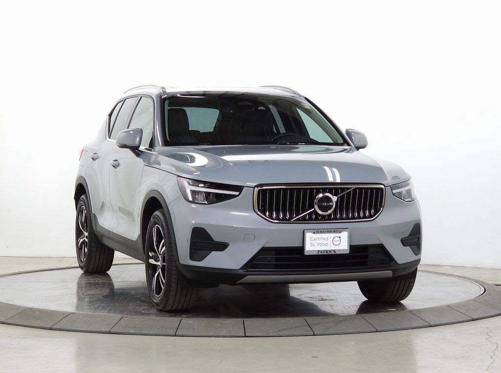 Certified 2025 Volvo XC40 B5 Core Bright Theme SUV