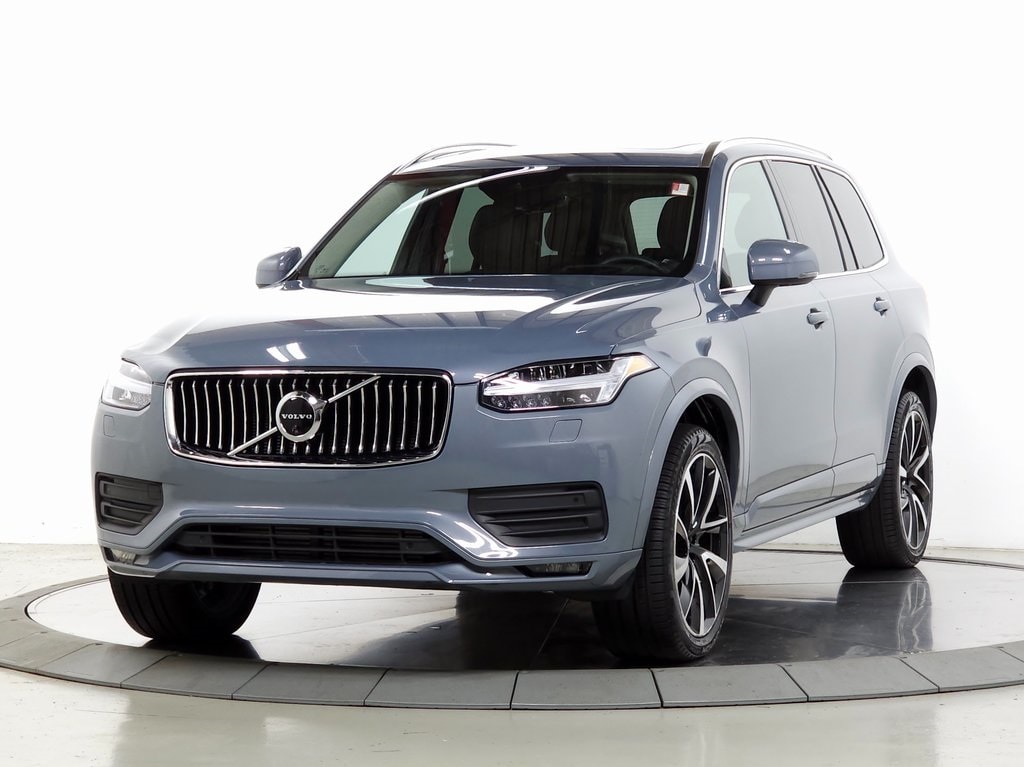 2022 Volvo XC90 T6 AWD Momentum 7 Seater 4