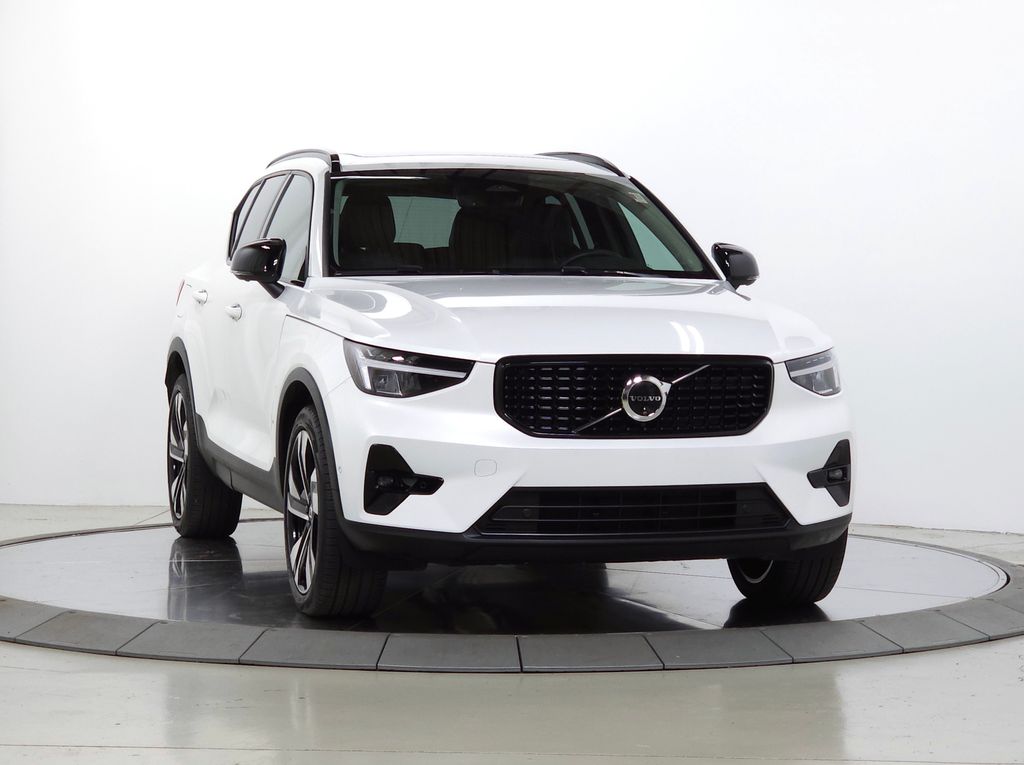 2024 Volvo XC40