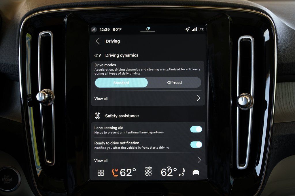 2026 Volvo XC40 Plus - Photo 15