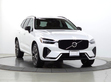 2023 Volvo XC60 B5 AWD Plus Dark SUV