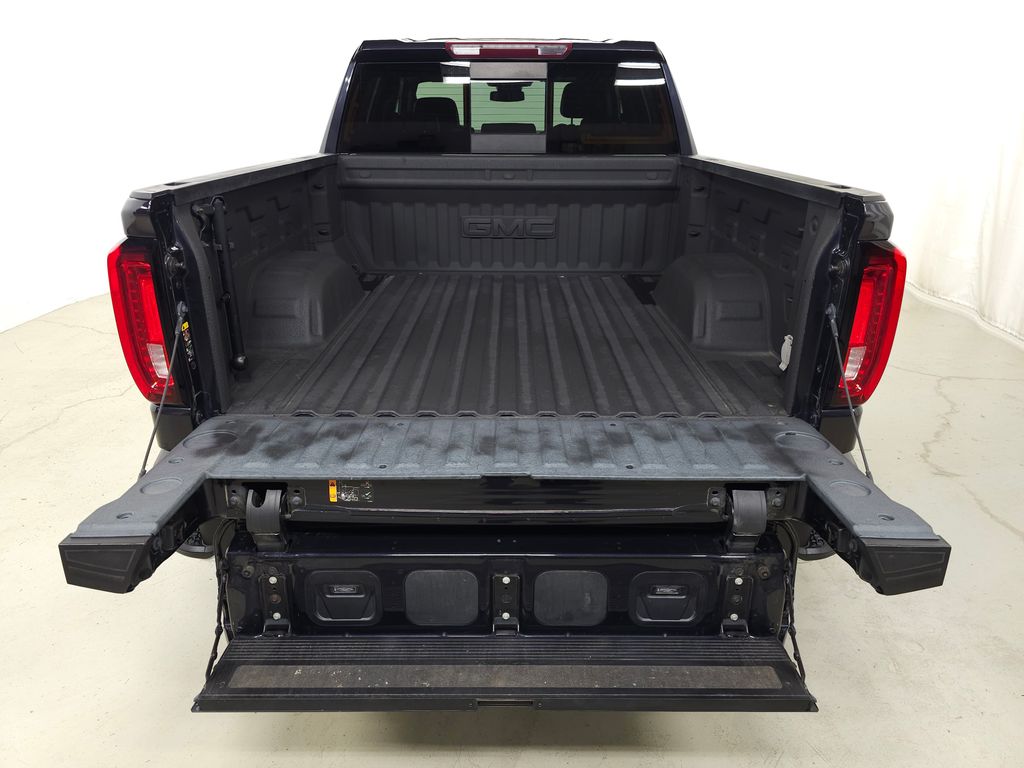 2022 GMC Sierra 1500 SLT - Photo 9