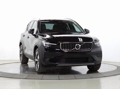 2025 Volvo XC40 B5 Core Bright Theme SUV for Sale in Schaumburg, IL at Patrick Volvo Cars