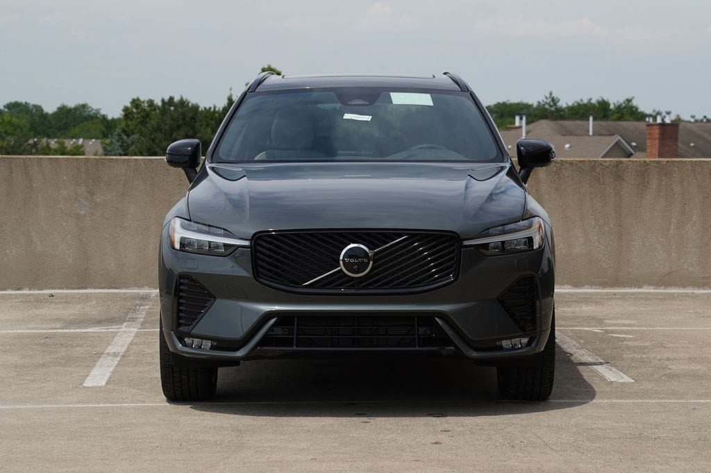 New 2026 Volvo XC60 B5 Plus SUV