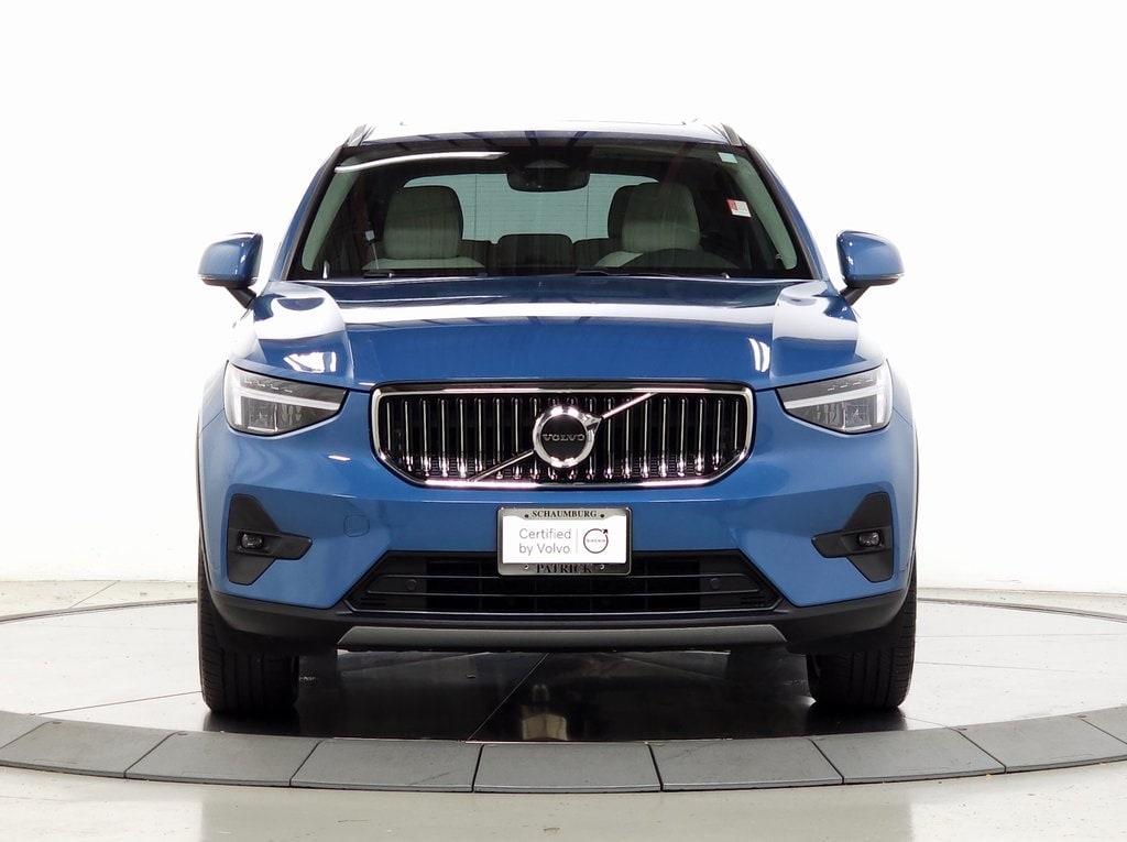 2023 Volvo XC40 B5 AWD Plus Bright 2