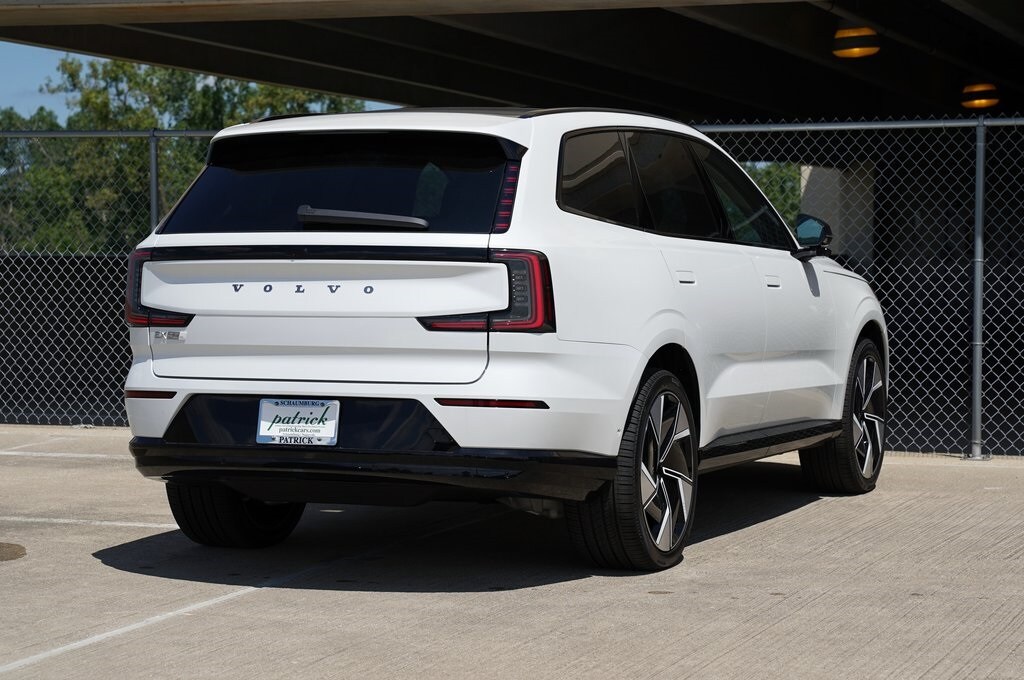 2025 Volvo EX90 Twin Motor Performance Ultra photo 4