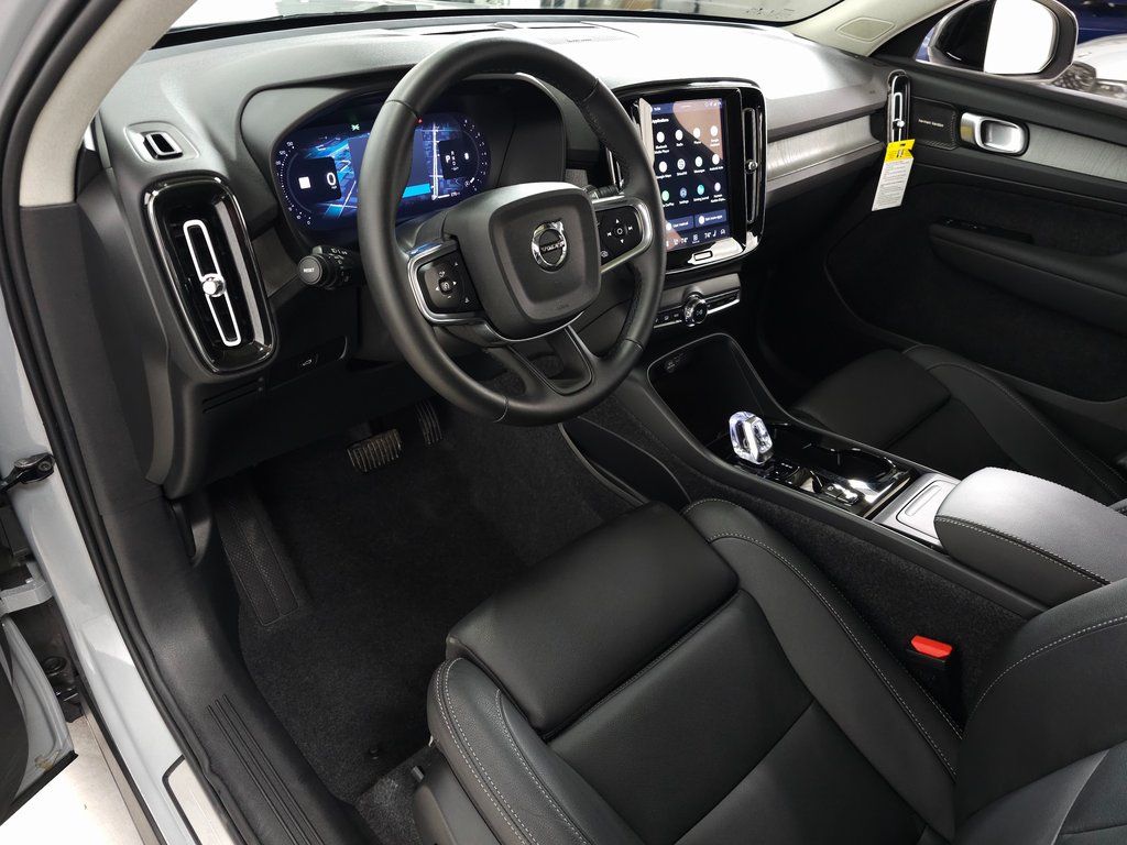 2026 Volvo XC40 Ultra - Photo 14